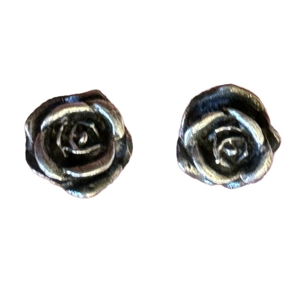 James Avery STERLING SILVER Large Rosebud Post Pierced RETIRED Button Earrings - Picture 1 of 10